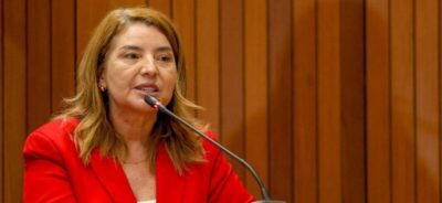 Iracema Vale parabeniza Carlos Brandão pela expansão do serviço de hemodiálise no Maranhão