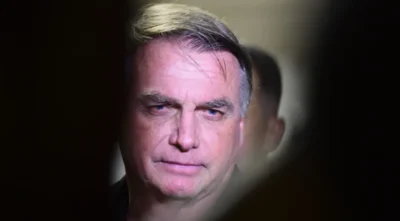 Bolsonaro apresenta defesa com pedido de julgamento em plenário