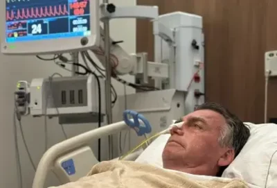 Bolsonaro tem piora clínica e segue na UTI com alterações hepáticas e pressão elevada