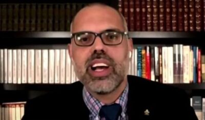 Perseguição e censura no Brasil: Jornalista perseguido nos EUA conta tudo sobre inconstitucionalidade imposta pela “Suprema Corte”…