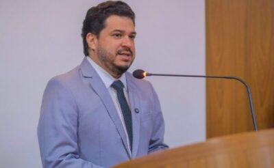 Dr. Joel parabeniza Prefeitura de São Luís por realização de concurso público para professores