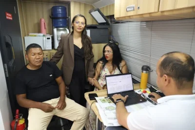 Advogada fecha acordo de divórcio dos próprios pais em ônibus do TJMA