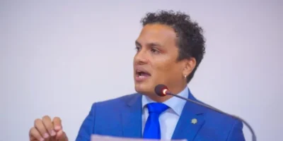Vereador aponta falhas no repasse de verbas para escolas de samba