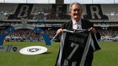 Lenda do jornalismo esportivo e torcedor do Botafogo, Léo Batista morre aos 92 anos; clube presta homenagem