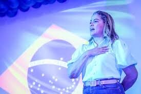 Voz feminina na Assembleia: Mical Damasceno se posiciona contra os defensores da Censura e a favor da liberdade…