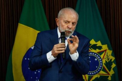 Lula assina decreto que cria Prêmio Nacional da Educação