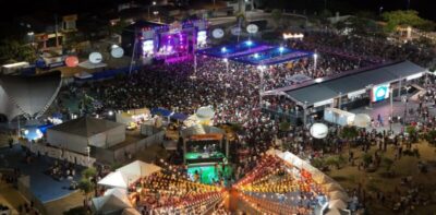 Mais de 15 mil pessoas marcaram presença no primeiro dia do Arraiá da Prefs