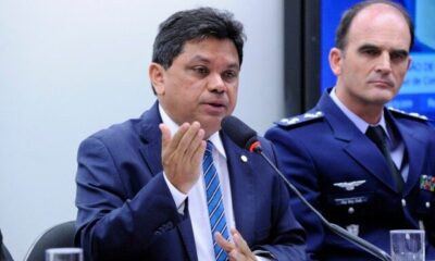 Eduardo Bolsonaro precisa respeitar o Brasil, diz Márcio Jerry