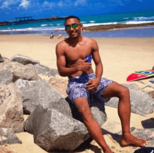 Cantor de funk, MC Black é encontrado morto na Praia da Leste-Oeste, em Fortaleza
