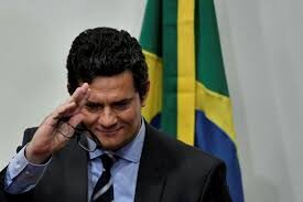 O impensável aconteceu: Moro preferiu desrespeitar o presidente…