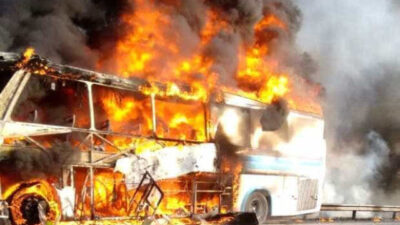 Ao menos 35 ônibus e um trem são incendiados após morte de líder da maior milícia do Rio de Janeiro