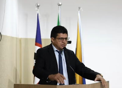 Vereador Neto Peças diz que oposicionistas têm que “se policiar” antes dos discursos acusadores