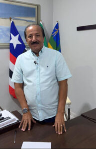 Neto Carvalho anuncia reajuste de gratificações e pagamento de ajuda de custo para professores da rede municipal de Araioses