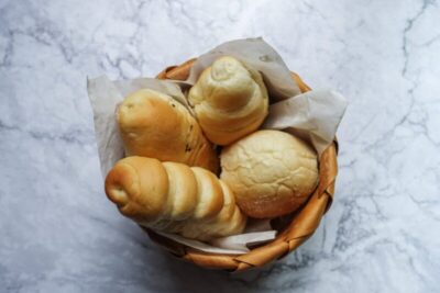Celebrando o dia do trigo: sete tipos de pão e seus usos em receitas
