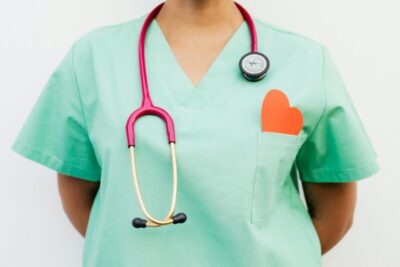 Direitos do paciente: O que você pode exigir em hospitais e postos de saúde no Brasil
