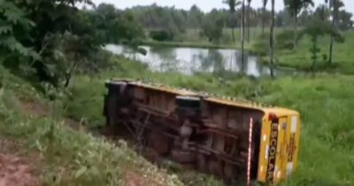 Tragédia: dois adolescentes morrem em acidente entre moto e ônibus escolar