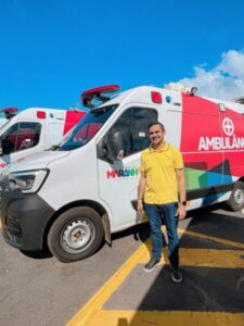 EM ENCONTRO DE PREFEITOS, WALLAS ROCHA ADQUIRE MAIS UMA AMBULÂNCIA E MAIS 1 KM DE BLOQUETES PARA SBRP-MA