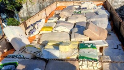 PRF apreende 6 toneladas de queijo transportado de forma irregular em Caxias
