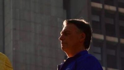 Bolsonaro cancela agendas, e orientação médica é de 1 mês em repouso absoluto