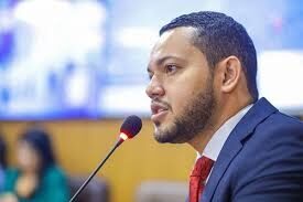 Projeto de lei de Octávio Soeiro aprova projeto que fortalece a saúde em São Luís