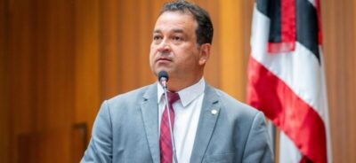 Adelmo Soares rebate críticas da oposição e pede ao PCdoB que entregue cargos no Governo
