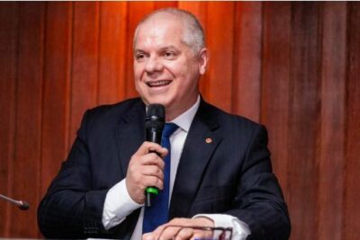 Justiça determina afastamento do presidente do INSS