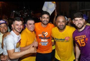 15 Folia : Multidão nas ruas consolida força de Roberto Costa em Bacabal