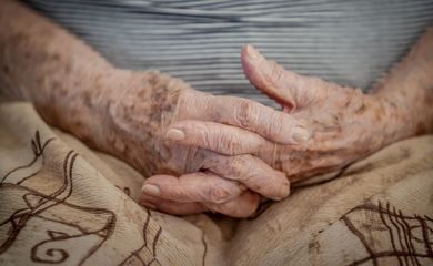 Brasil contabiliza cerca de 2 milhões de pessoas com demência