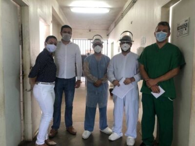 Após denúncia de Roberto Rocha, Flávio Dino manda abrir os hospitais que estavam fechados irresponsavelmente…