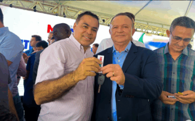 Prefeito Joãozinho Pavão recebe Ambulância e Viatura para reforçar serviços de Saúde e Segurança em Santa Helena