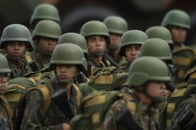 Senadores aprovam MP que aumenta vencimento de militares