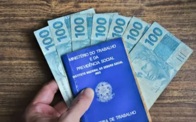 Brasil registra melhor abril desde 2020 com saldo de 257.528 empregos formais