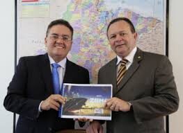 Momento delicado: Brandão tomou ou não o PSDB de Roberto Rocha?