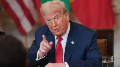 Trump é diagnosticado com insuficiência venosa crônica, diz Casa Branca
