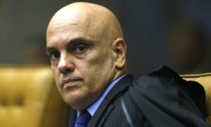 EXTRA URGENTE: PF não pediu bloqueio de redes sociais ou contas bancárias de empresários eleitores de Bolsonaro, todos os pedidos vieram do Senador Randolfe Rodrigues