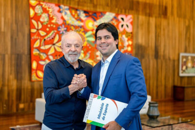 Ministro André Fufuca se reúne com presidente Lula para discutir projetos voltados ao esporte brasileiro