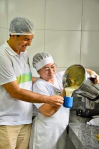 Merenda escolar: justiça manda Braide anular contrato de R$ 51 milhões