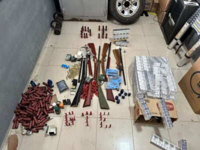 Suspeito é preso com arsenal de munições e cigarros contrabandeados em Vargem Grande