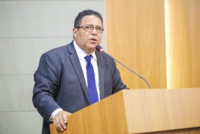 Sá Marques denuncia plano de saúde que está prejudicando crianças com TEA