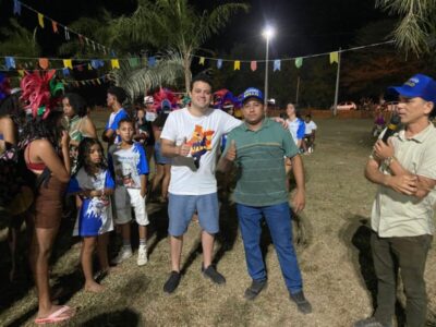 Deputado Leandro Bello prestigia II Festival Cultural do Povoado Laranjeiras ao lado de Raimundo Bolota