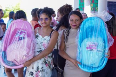 Prefeitura de Timon entrega kits do Projeto Anjinho de Mãe para gestantes no CRAS Vila João Reis