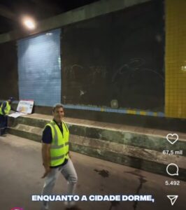 Enquanto a cidade dorme, gestão Braide cobre mural de Péricles Rocha com azulejos