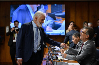 Isenção de IR até dois salários mínimos vai a Plenário