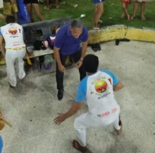 Prefeito Didi Moita valoriza a cultura e entra na roda de capoeira em Lago dos Rodrigues