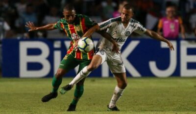 Sampaio Corrêa joga bem, mas Palmeiras aproveita falha e vence com gol no fim