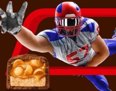 SNICKERS intercepta a fome dos fãs em nova campanha como patrocinador oficial da NFL