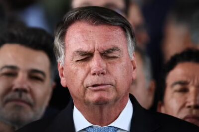 Moraes decreta prisão domiciliar de Jair Bolsonaro