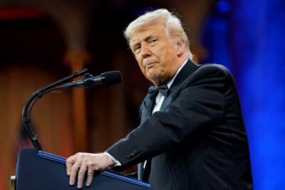 Tarifaço de Trump entra em vigor e impõe 50% sobre importações brasileiras