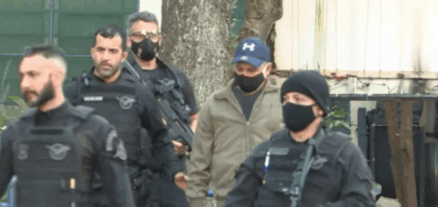 Após ser preso, Queiroz teme pela vida, diz advogado