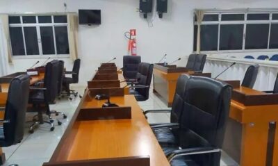 Vereador aliado de Assis Ramos reclama da falta de retorno dos secretários em “indicações”